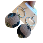 boucle oreille tissu taupe leo