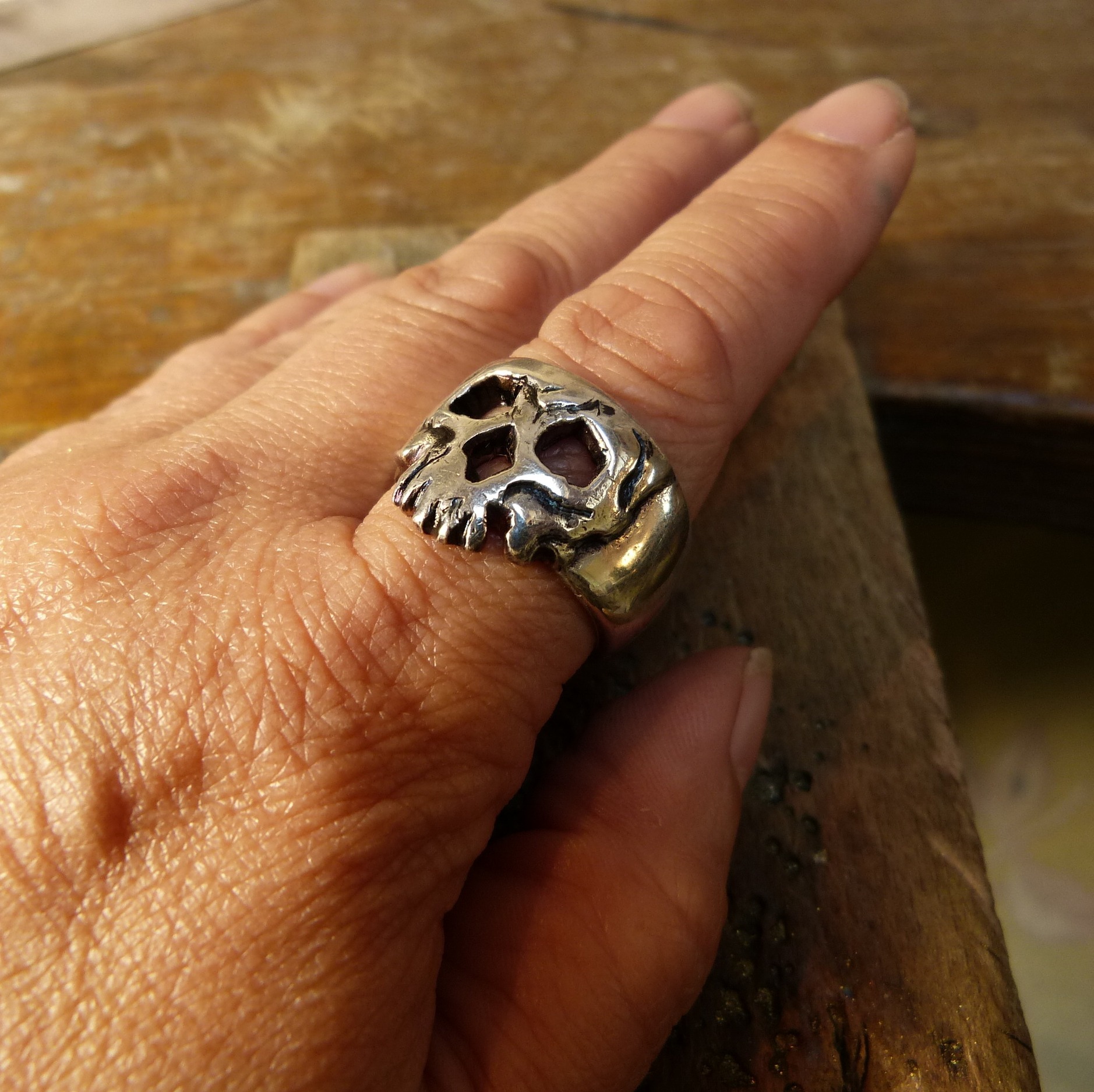 bague tête de mort