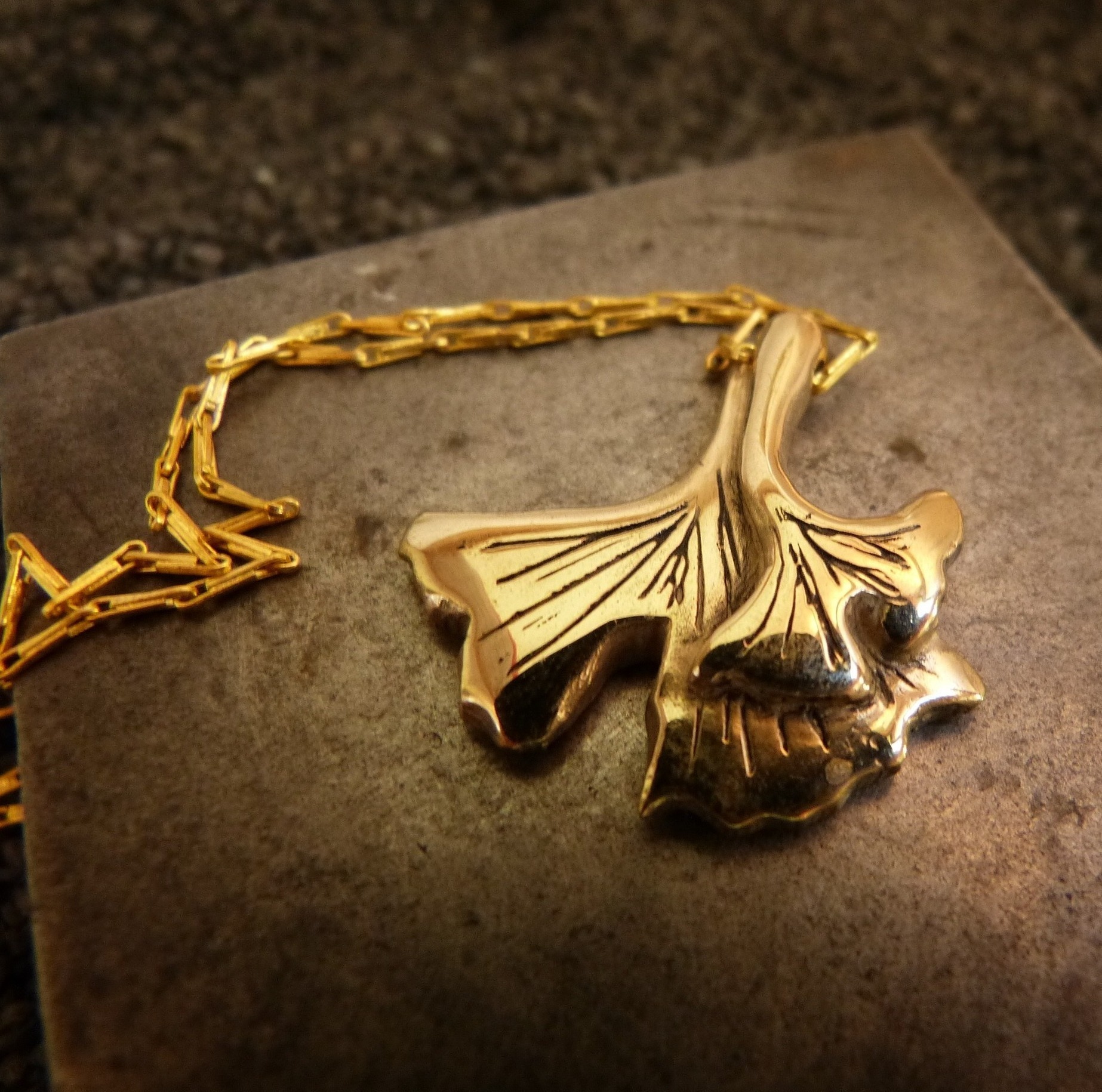 collier ginkgo or