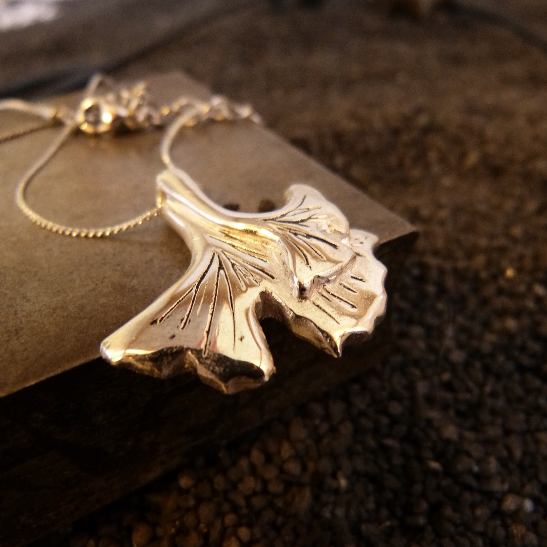 collier ginkgo argent