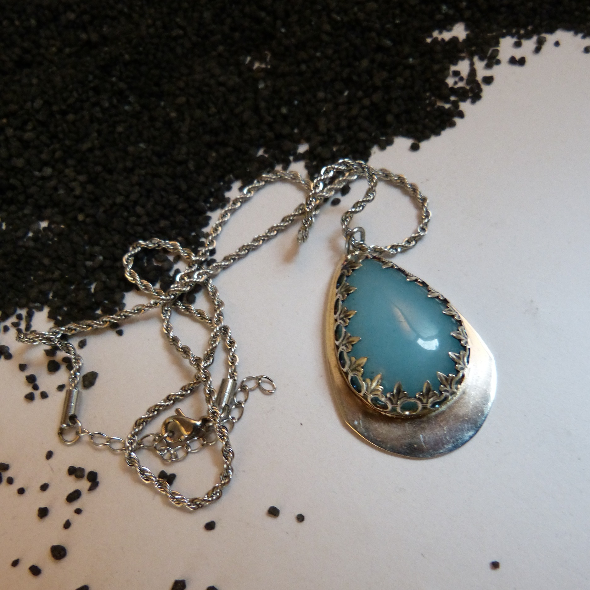 agate bleu