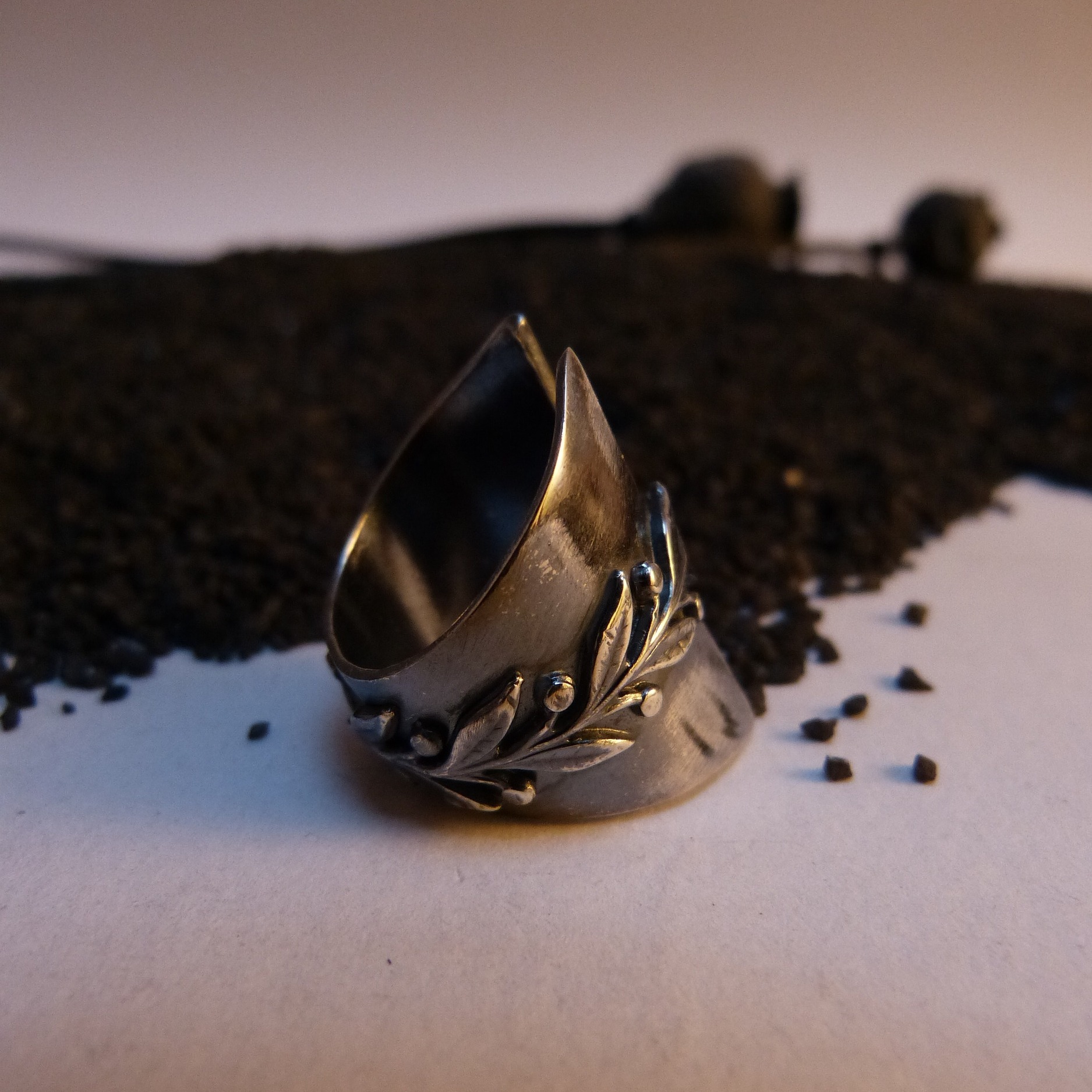 bague-gravure-floral-argent-botanique
