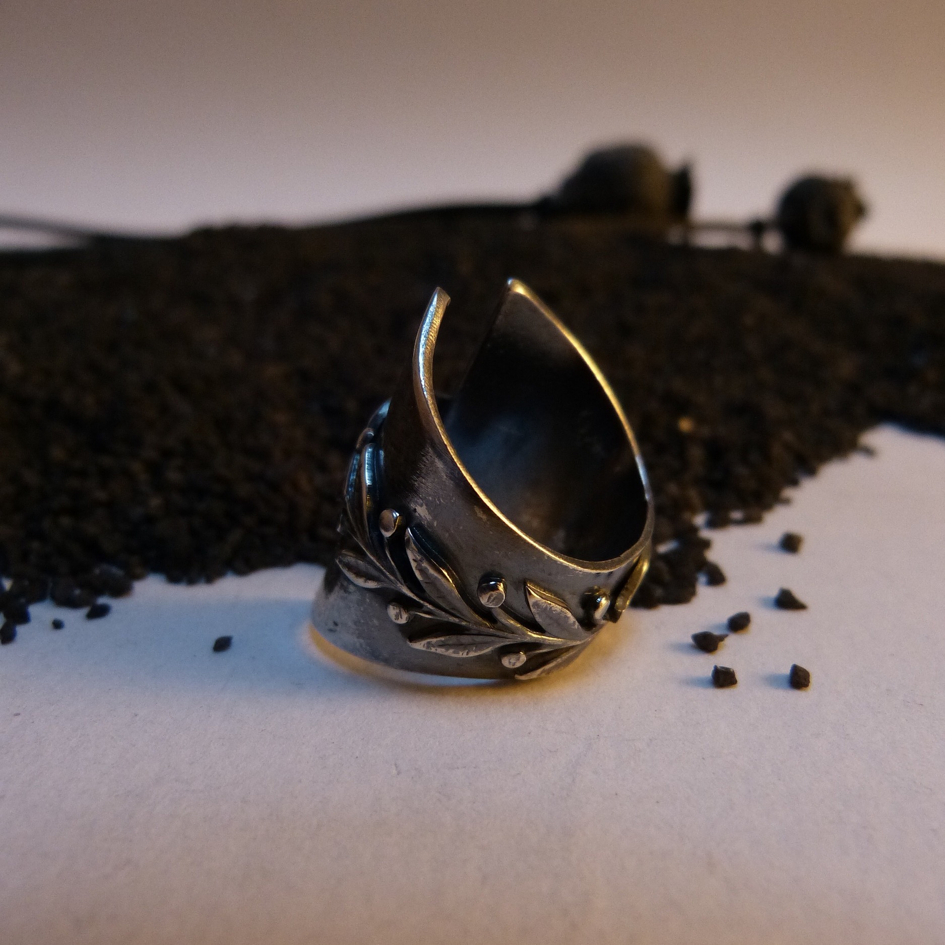bague-gravure-floral-argent-botanique