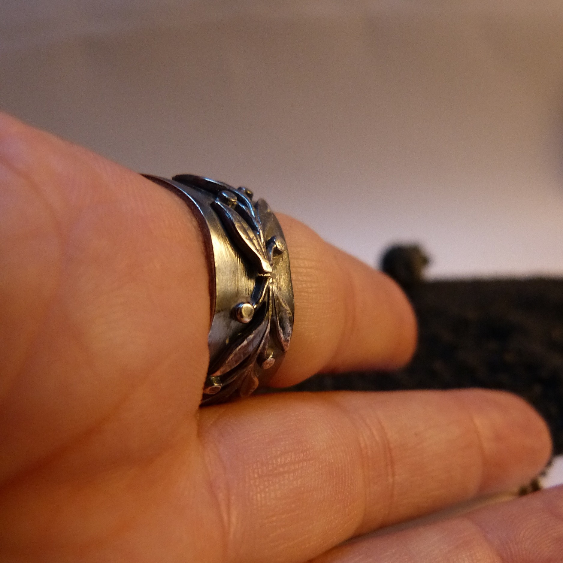 bague-gravure-floral-argent-botanique