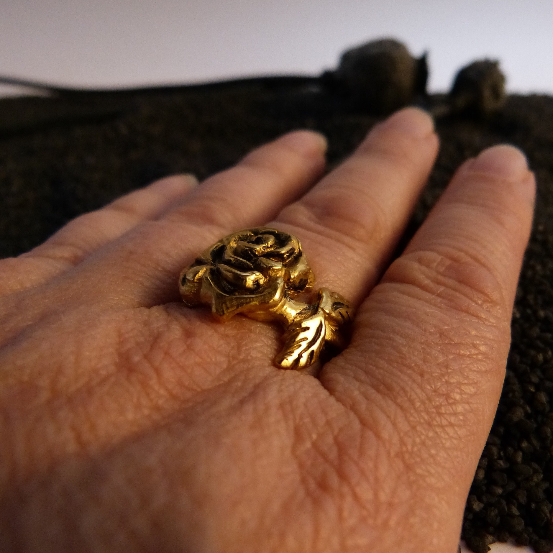 bague-gravure-doré à lor fin-rose