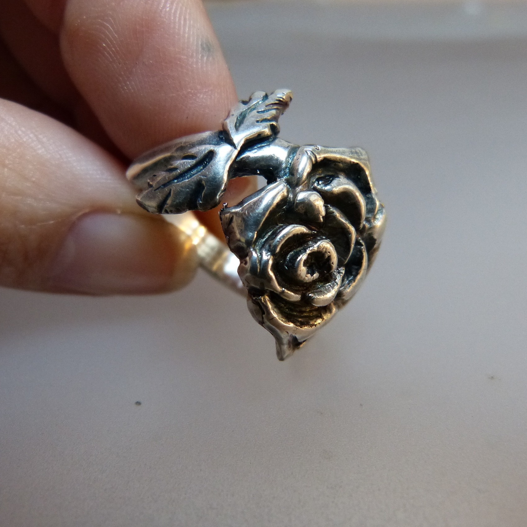 bague-gravure-argent-rose