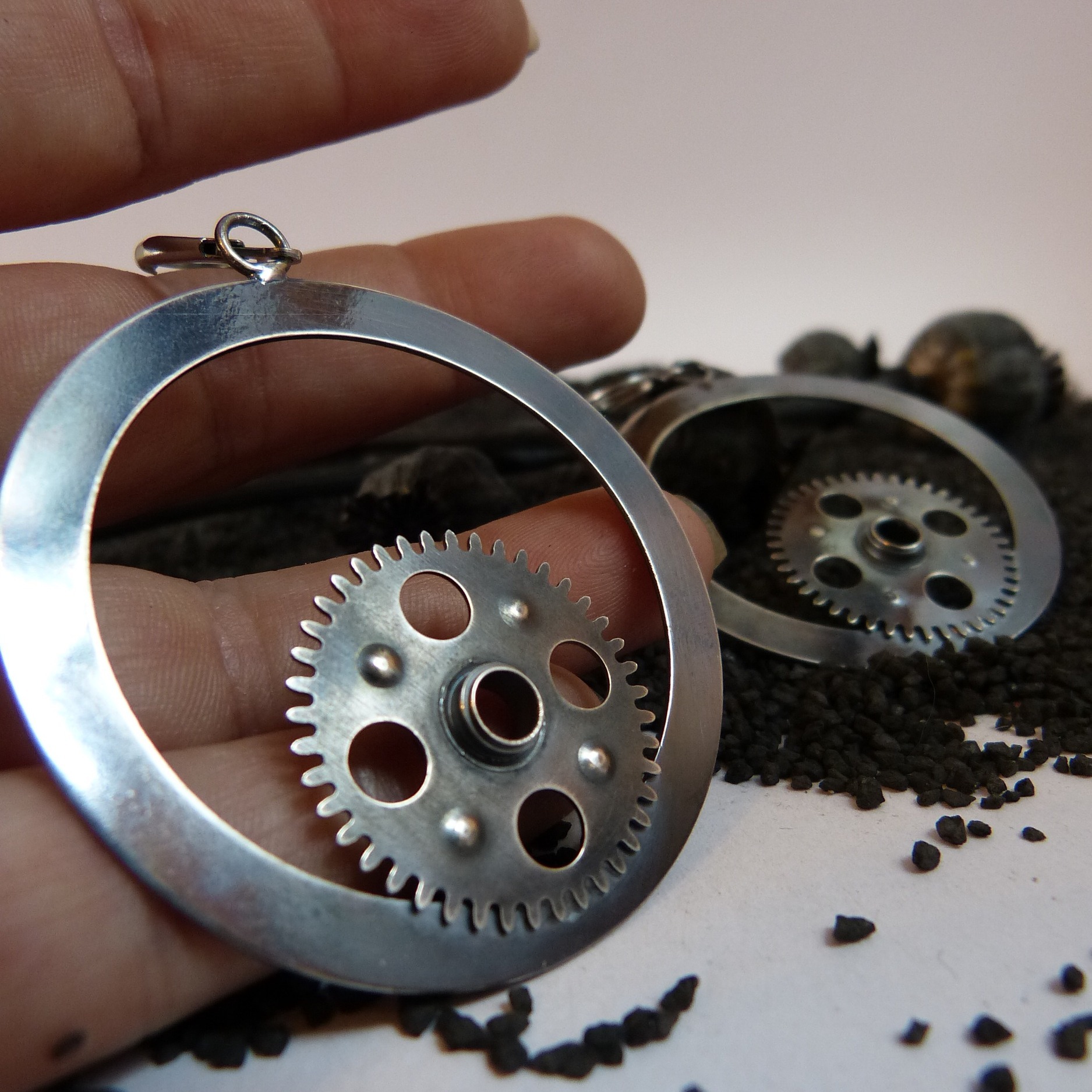 boucles-engrenages-plaqué argent-blad