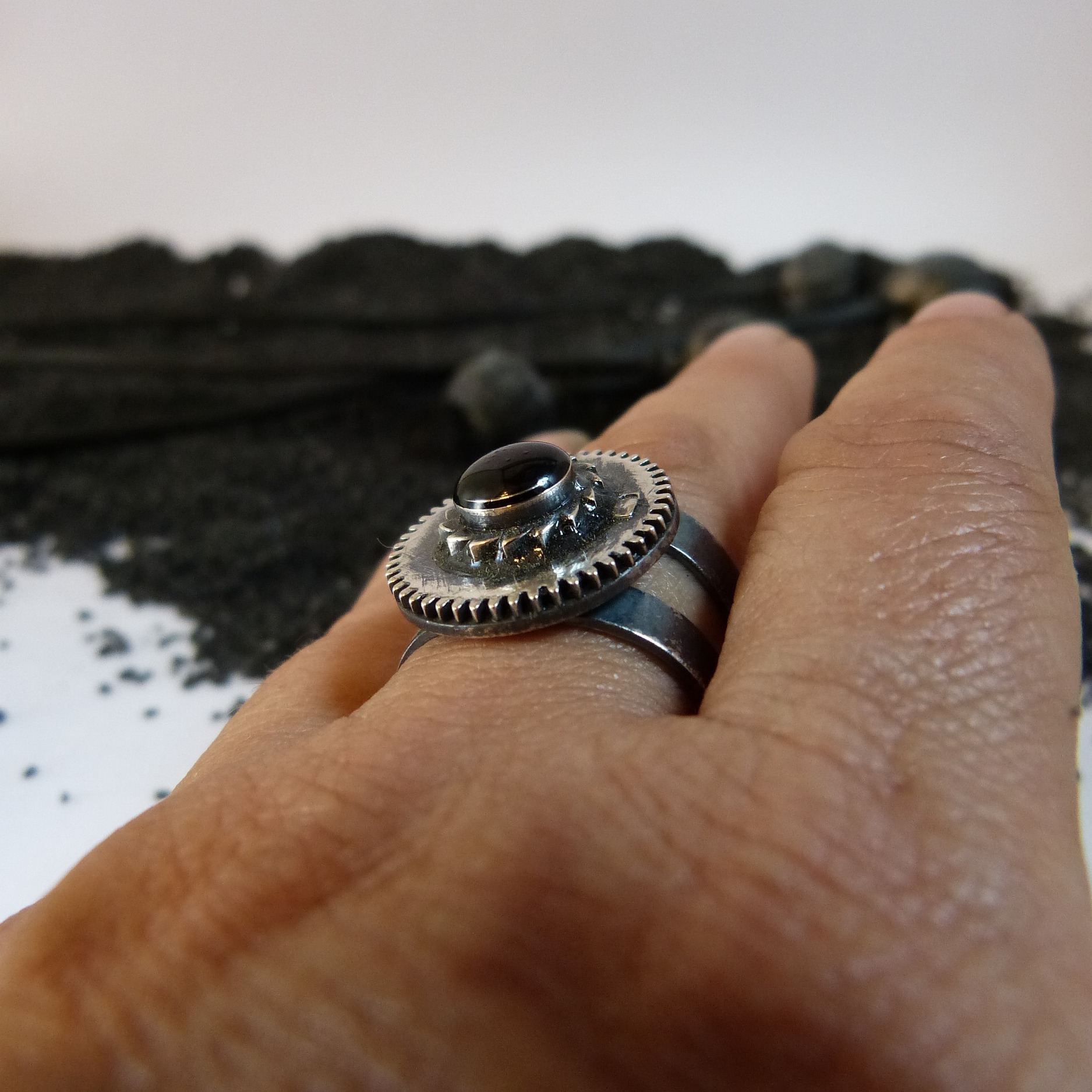bague-mecanisme-argent-perle noire