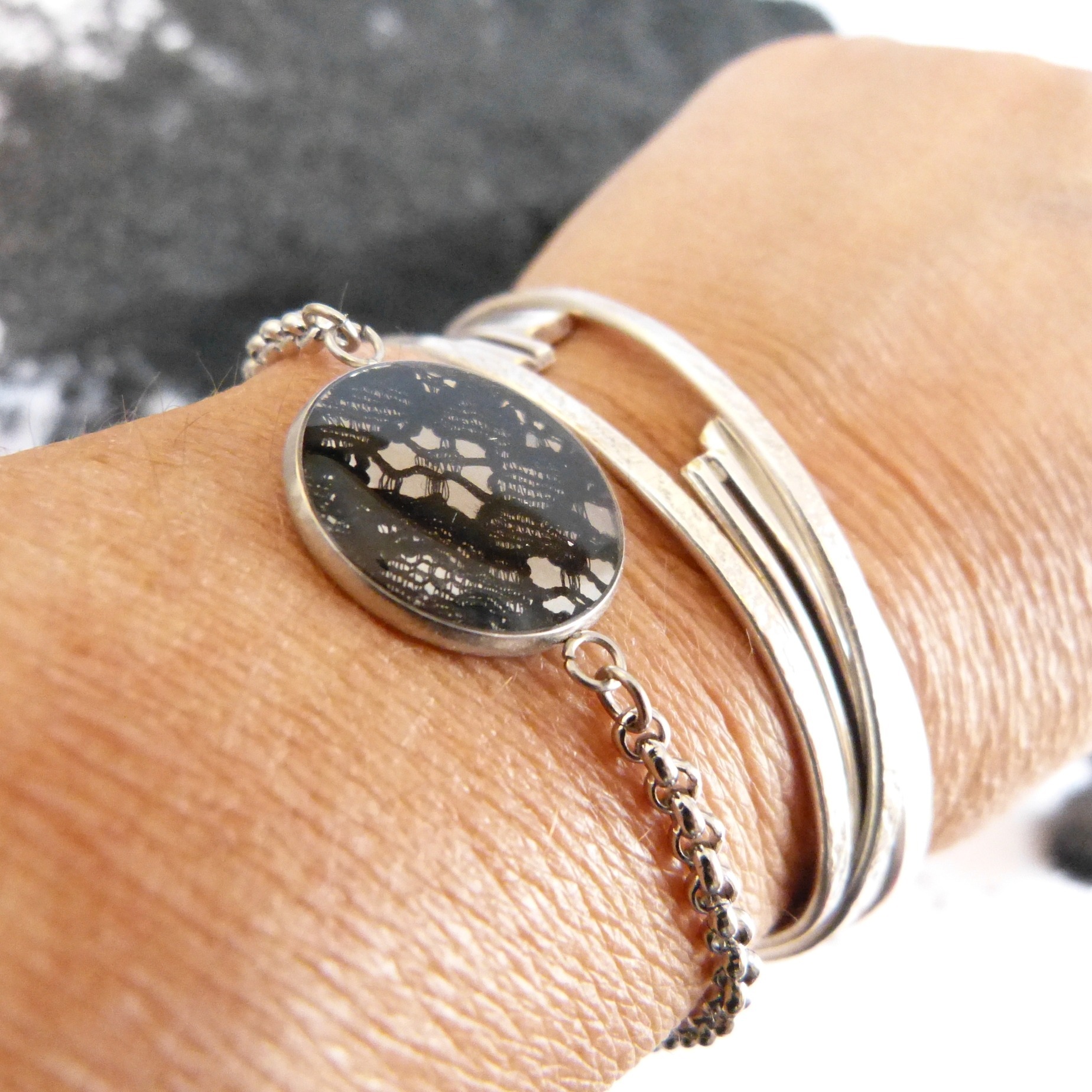 bracelet-dentelle-noire-acier-inoxydable-Belladone