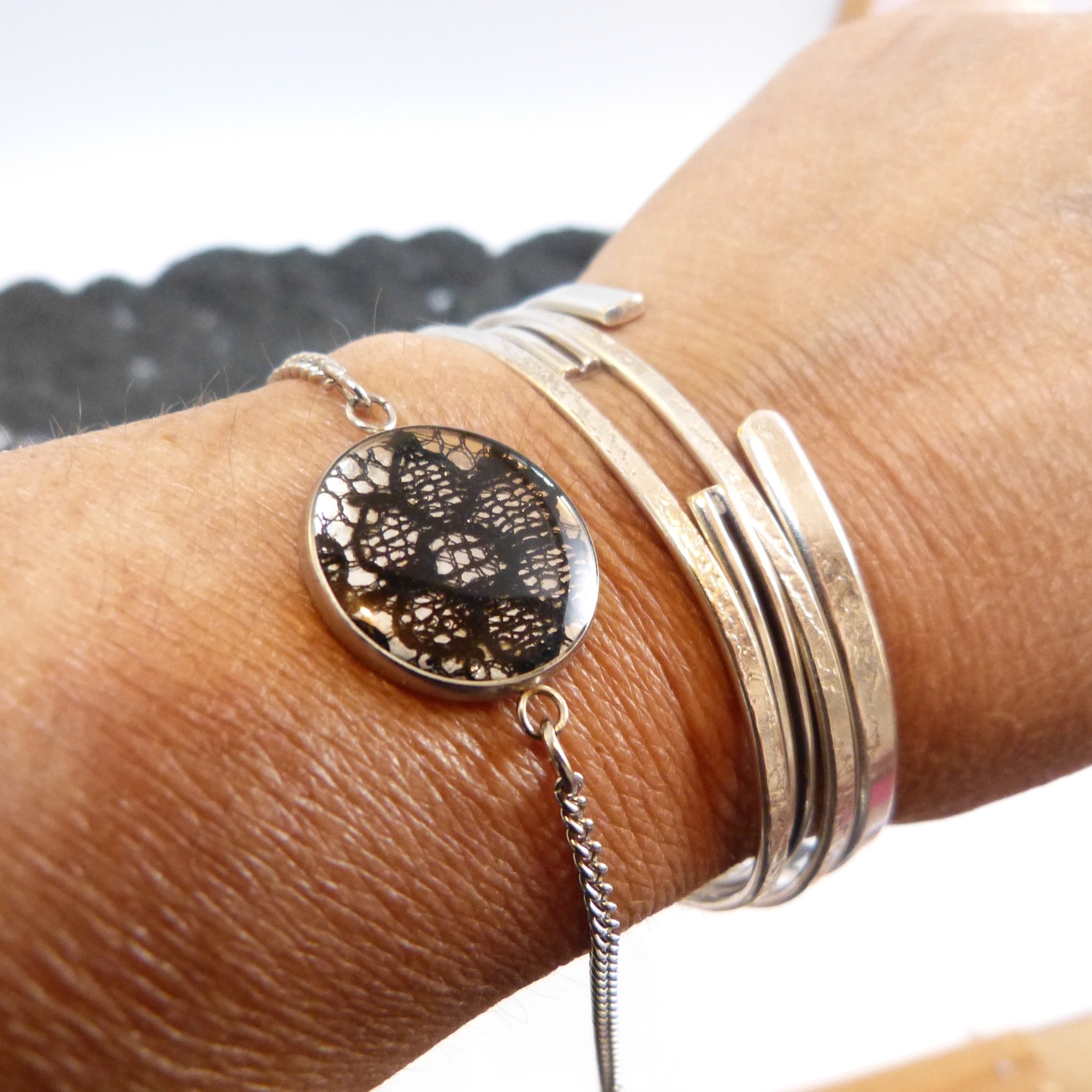 bracelet-dentelle-noire-acier-inoxydable-Belladone