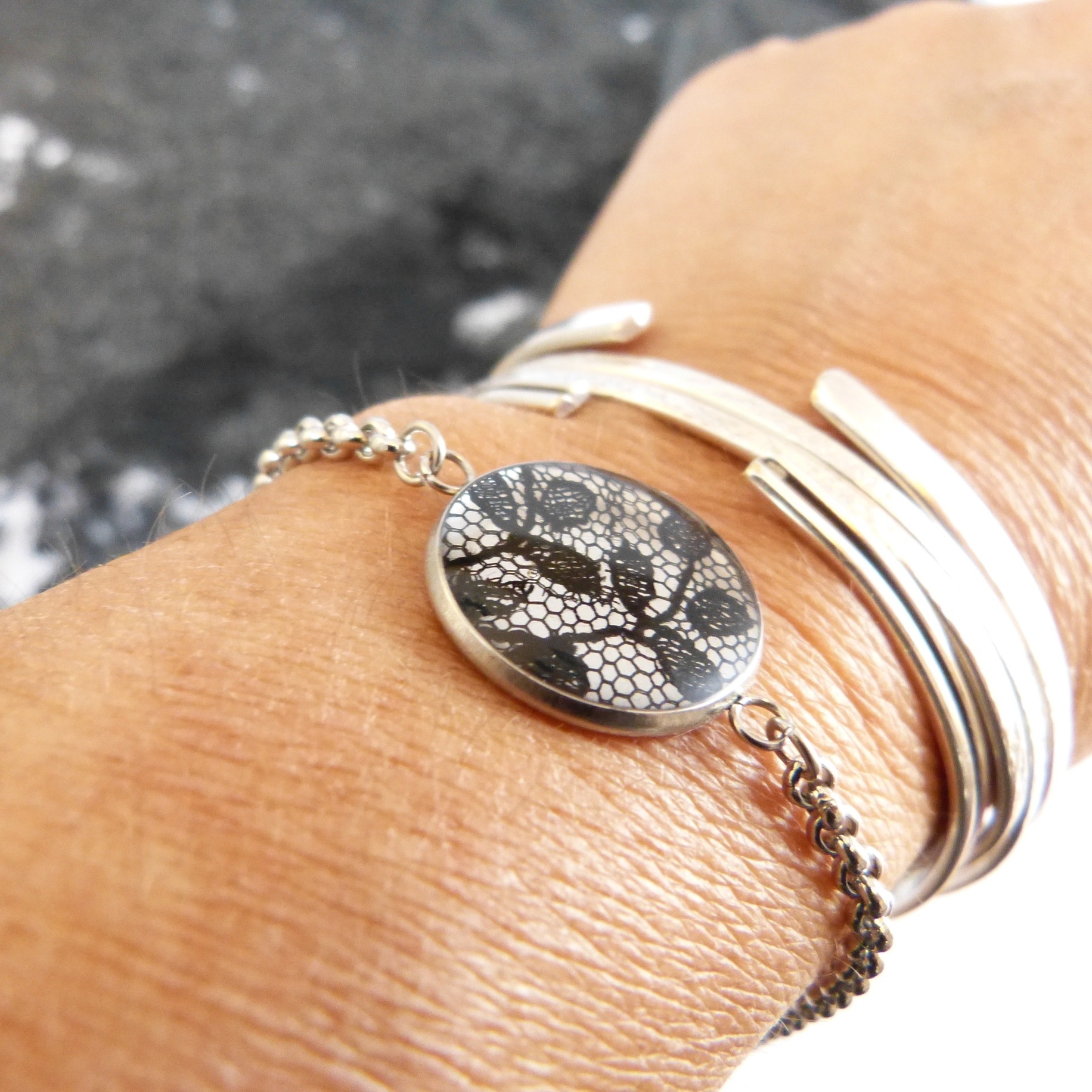bracelet-dentelle-noire-acier-inoxydable-Belladone