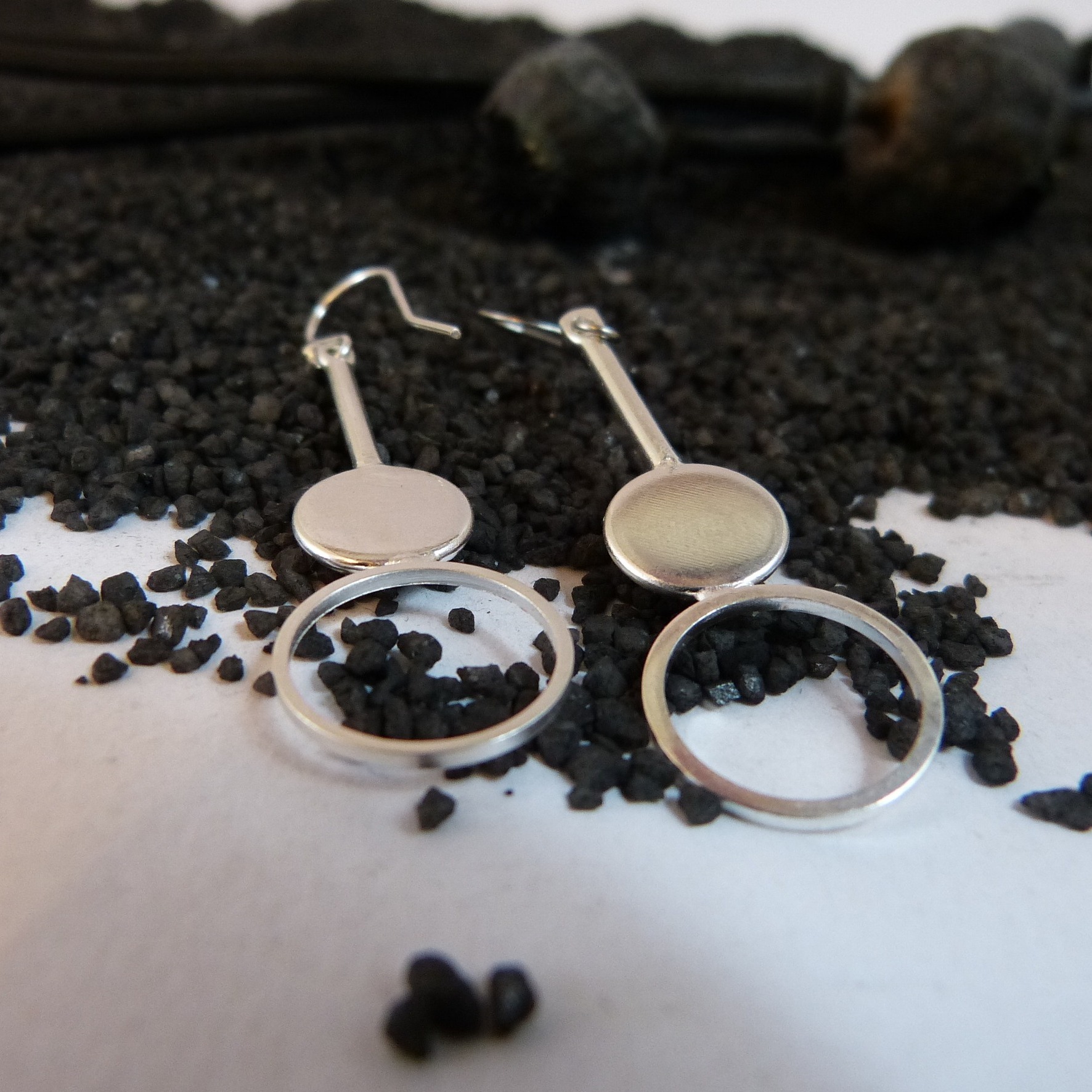 boucles doreilles-dentelle-noir et argent-Belladone