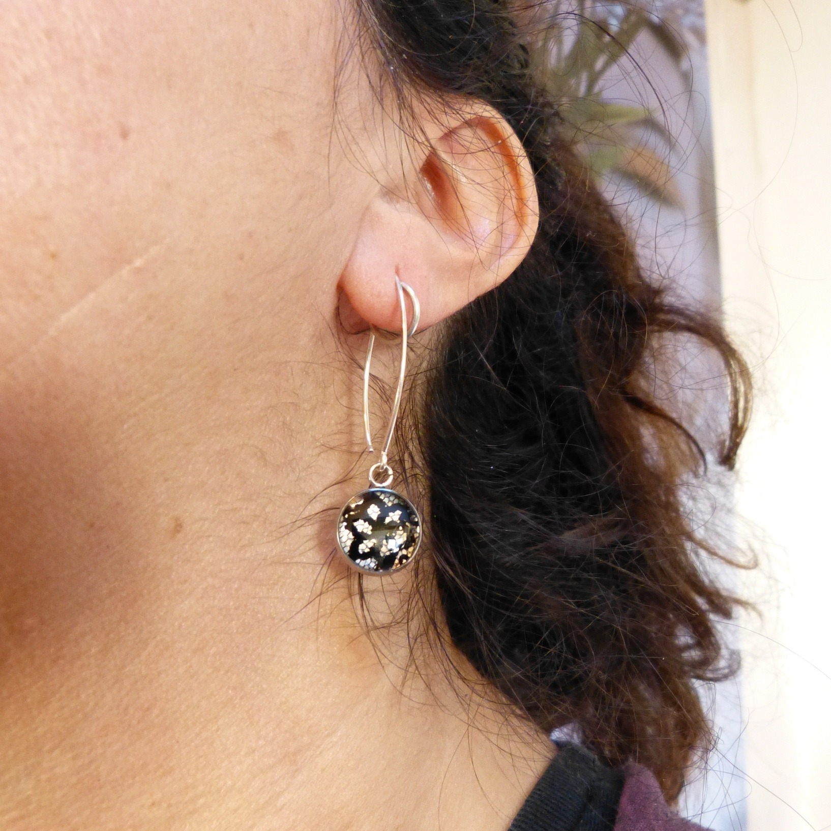boucles-dentelle-acier-argent-cerise-belladone