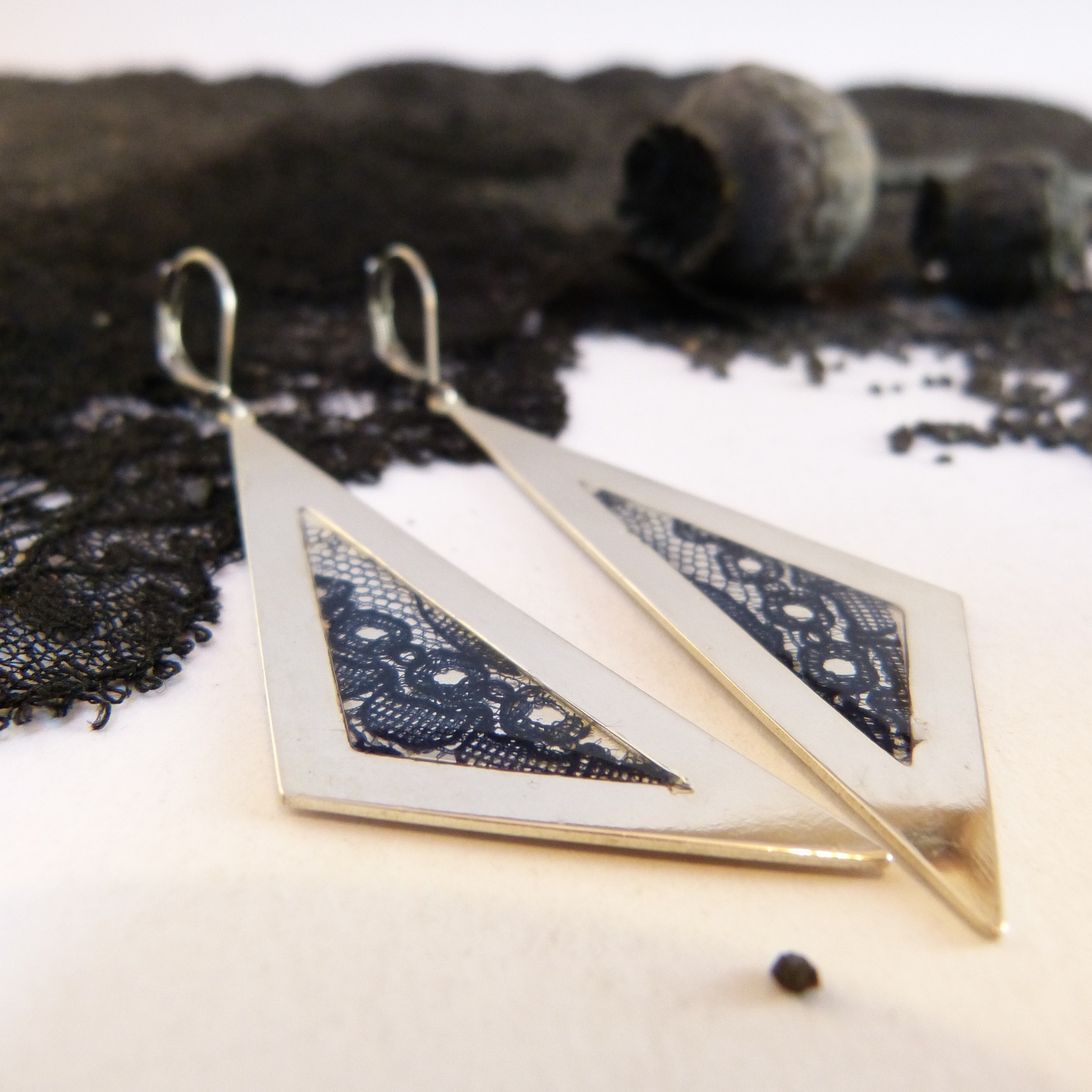 boucles-dentelle-bleue-argent-gloria-belladone