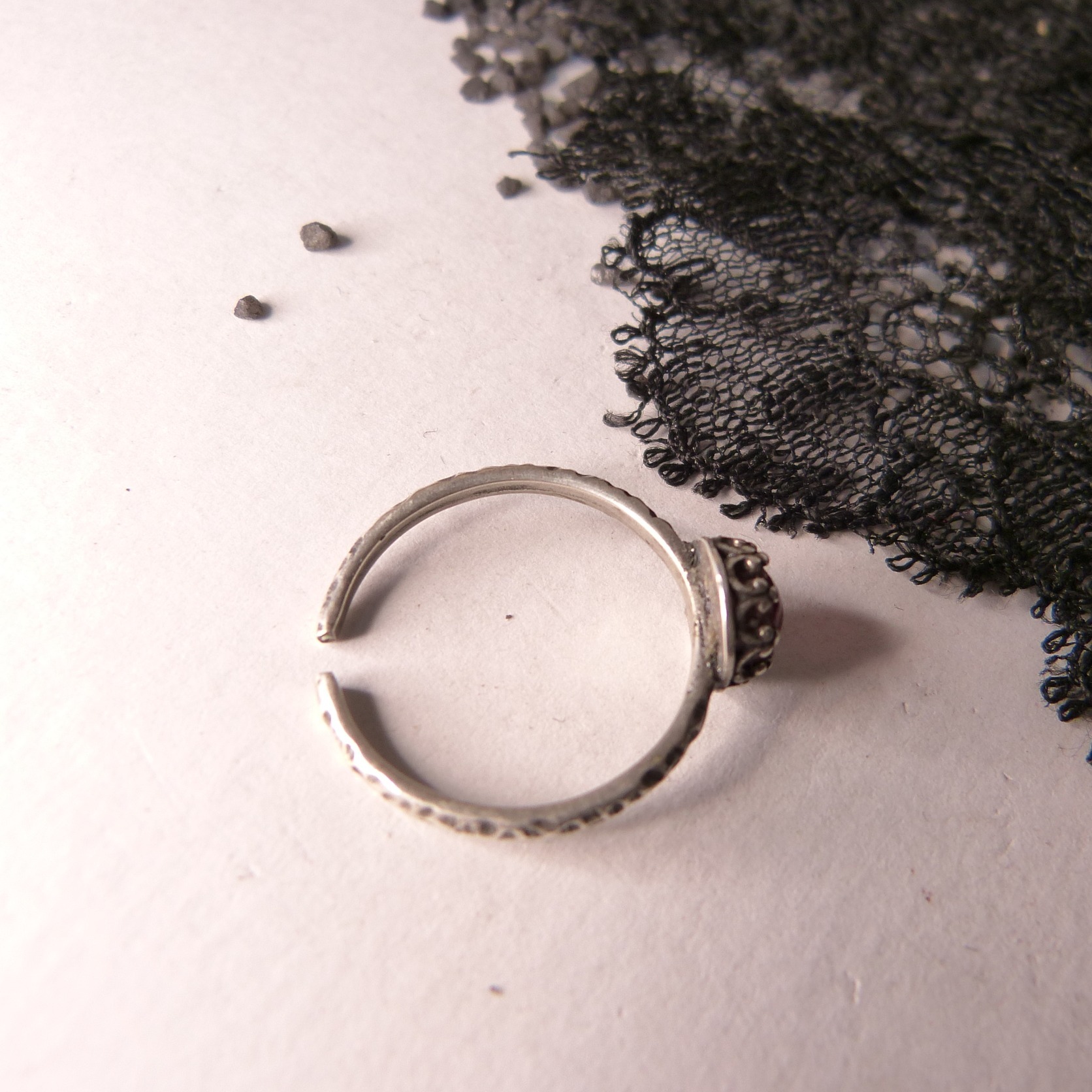 bague-pierre semi precieuse-grenat-plaqué argent belladone