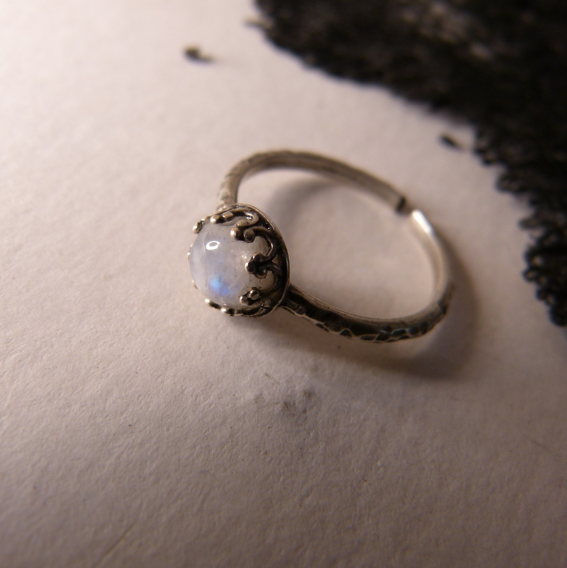 bague-pierre semi precieuse-pierre de lune-plaqué argent belladone