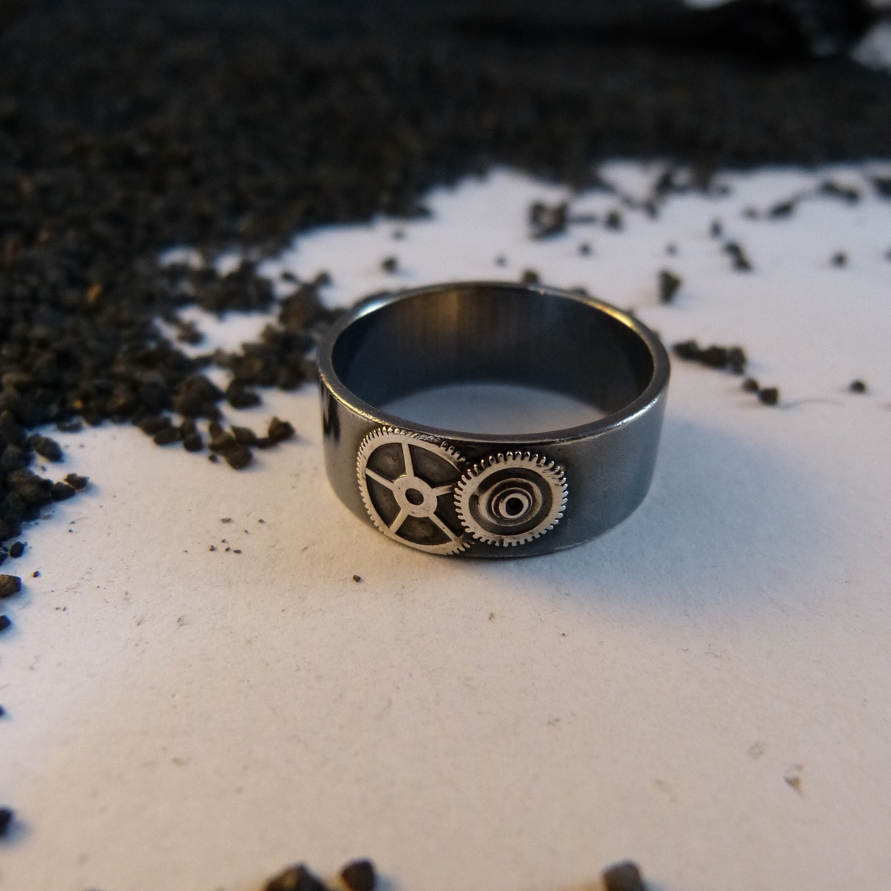 bague-engrenages-dhorlogerie-soudés-eros-belladone