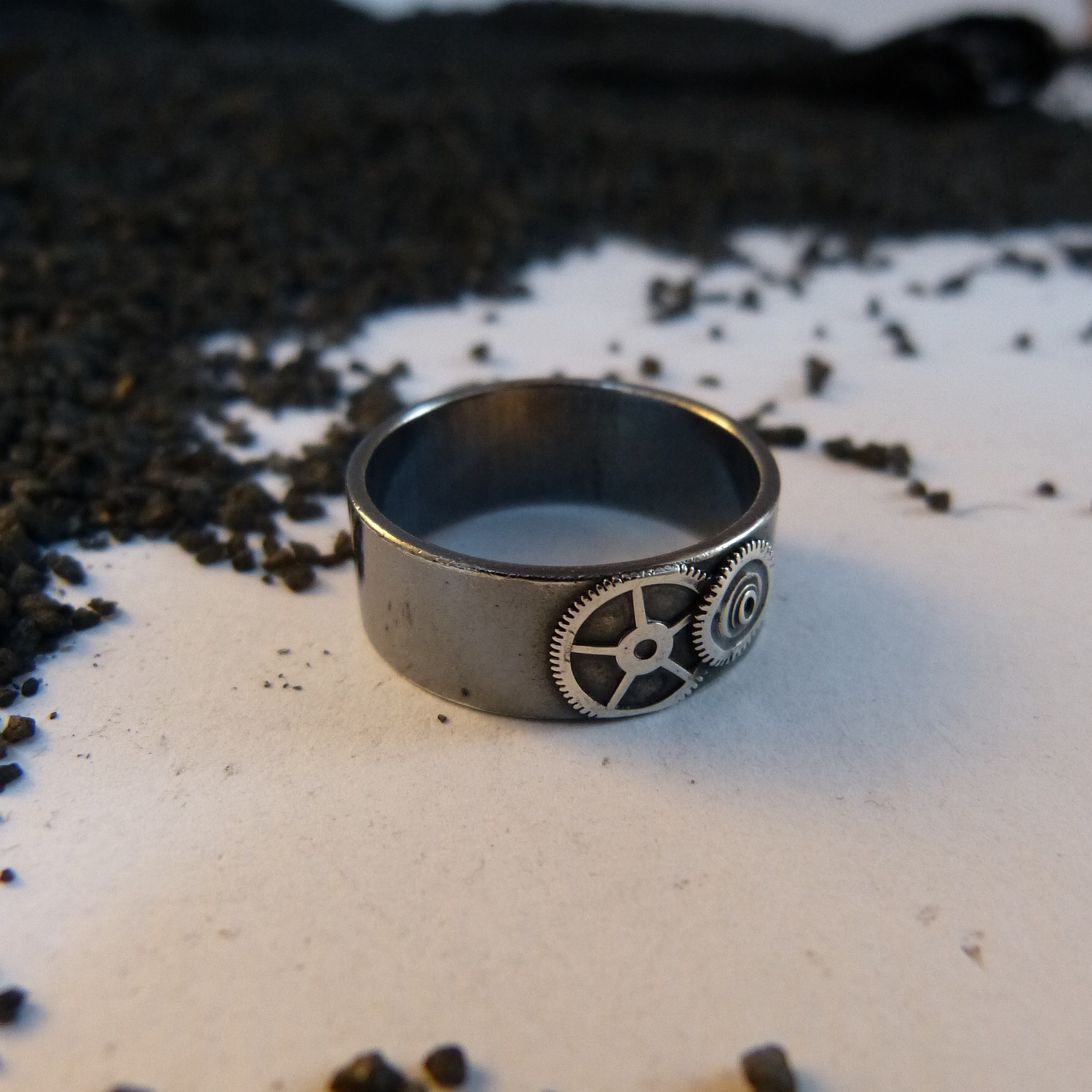 bague-engrenages-dhorlogerie-soudés-eros-belladone
