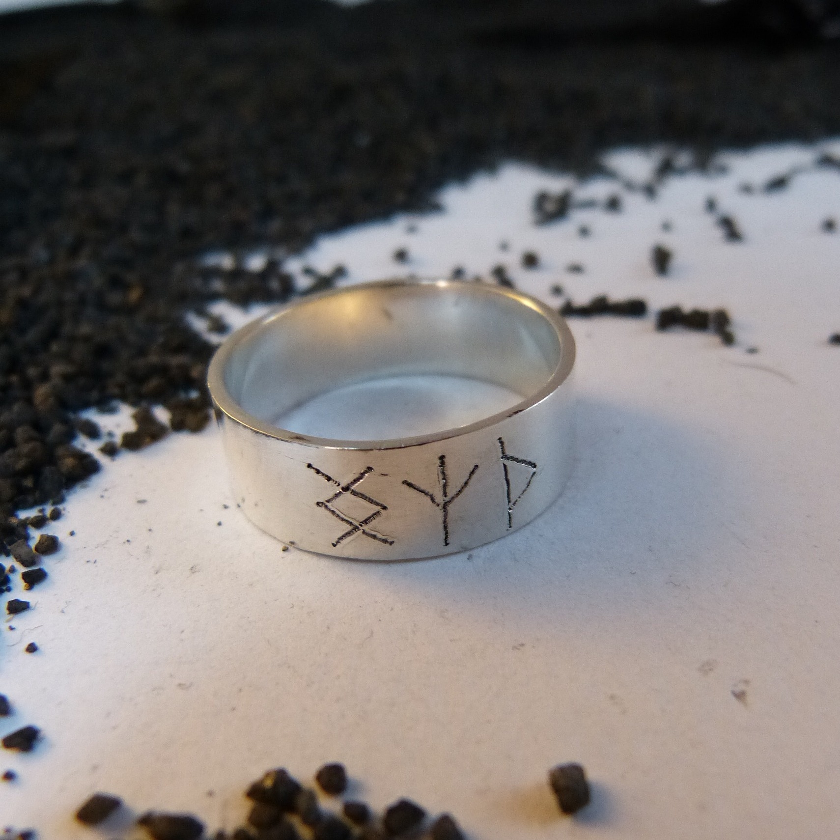 bague-rune-argent-belladone