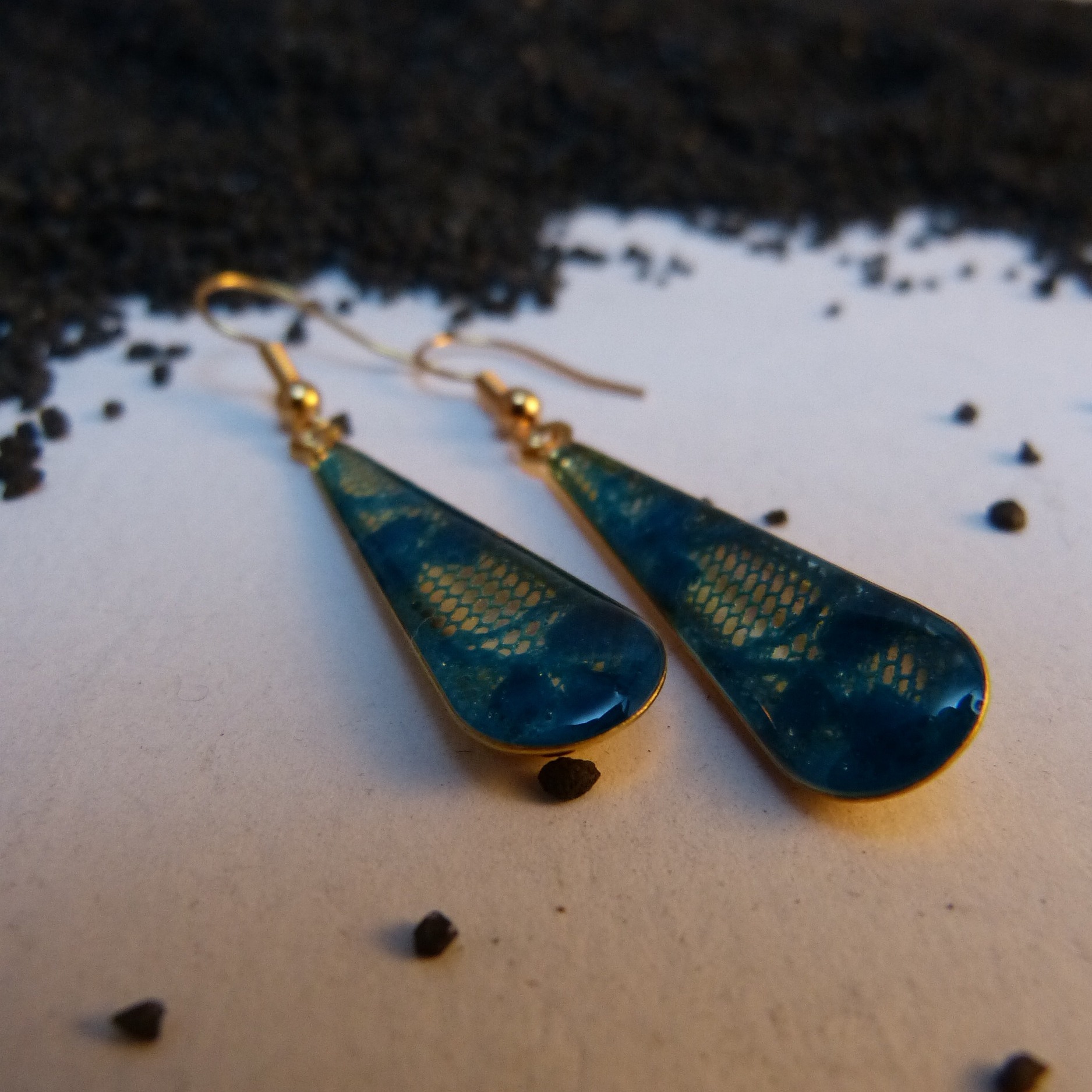 boucles -goutte-or-dentelle-bleue-belladone