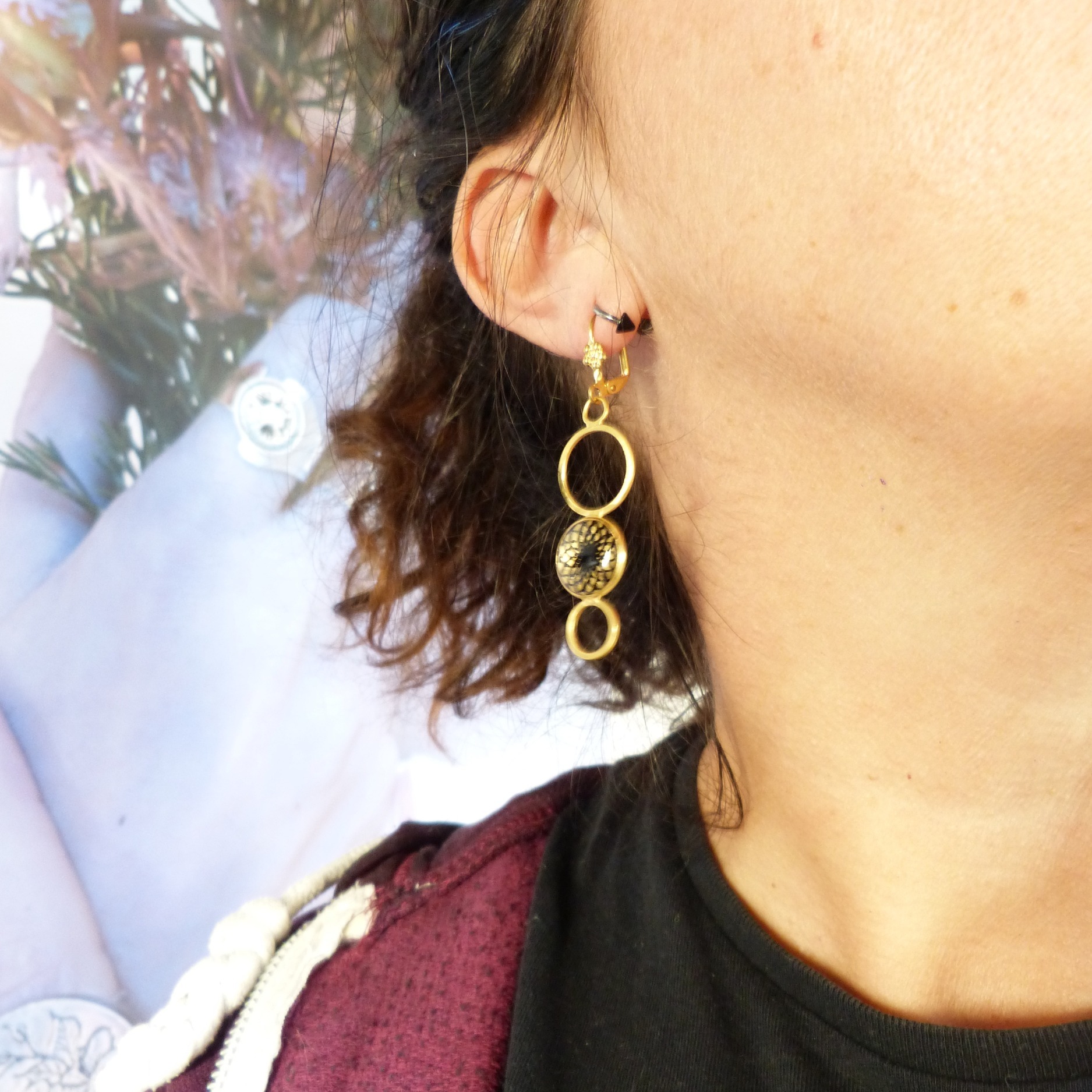 boucles-doré-dentelle-belladone