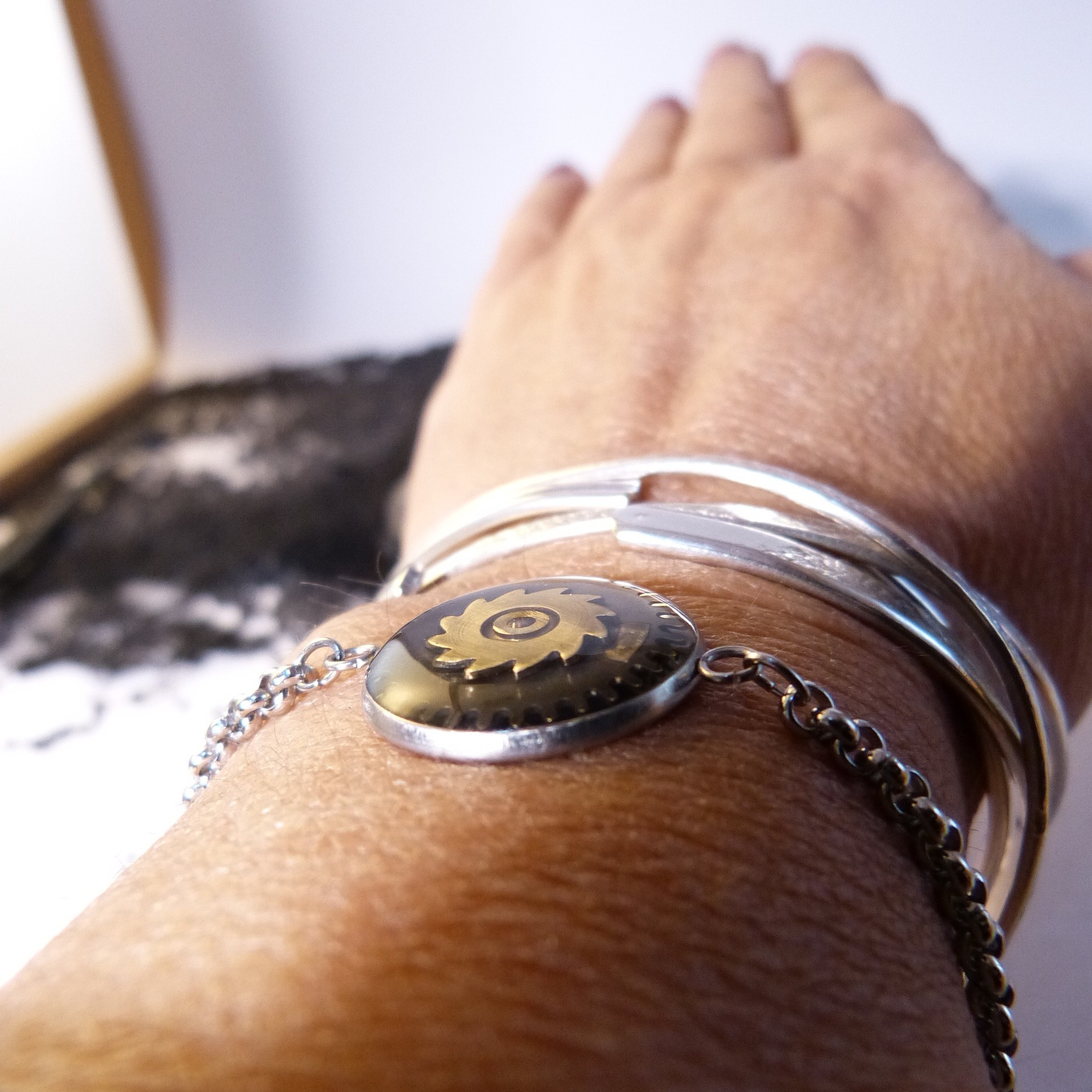 bracelet-engrenages-dentelle-belladone