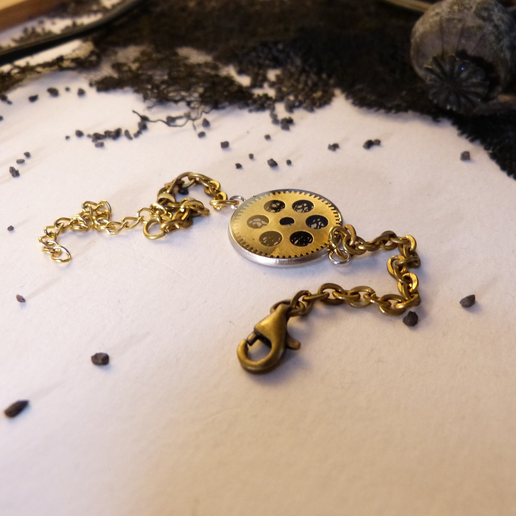 bracelet-engrenages-dentelle-belladone