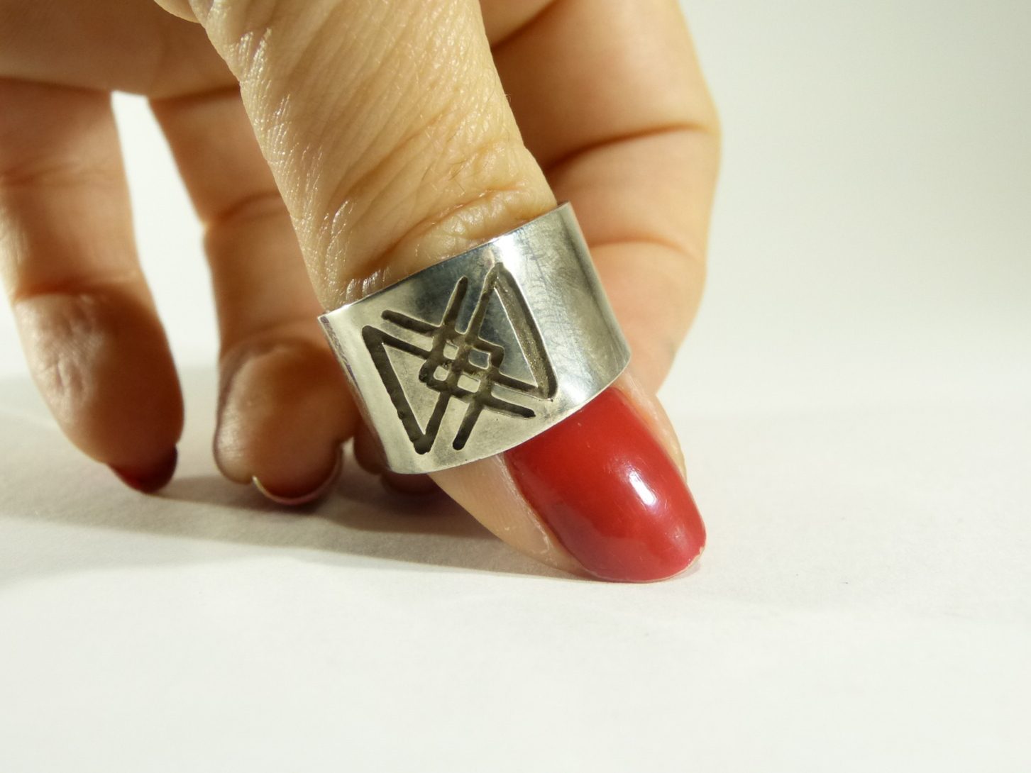 bague rune talisman stabilité