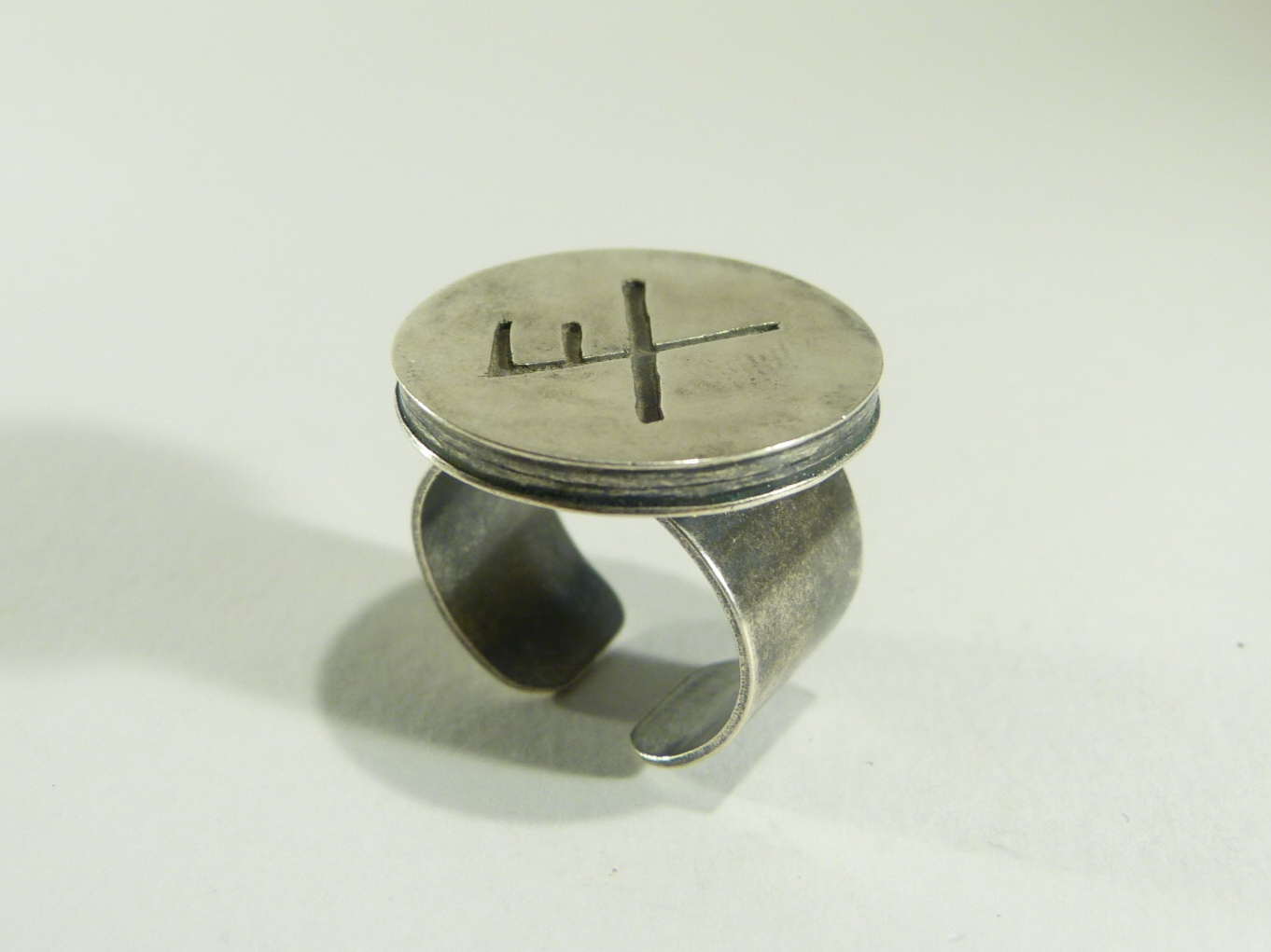 bague plateau rune talisman chance