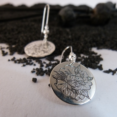 boucles-gravure-floral-euphorbia