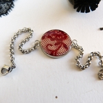bracelet-dentelle-rouge-acier-inoxydable-belladone