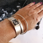 bracelet-argenté-dentelle-noire-Belladone
