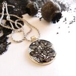 collier-argent-dentelle-noire-Belladone
