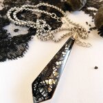 collier-argent-acier-dentelle-noire-Belladone