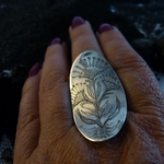 bague-gravée-art nouveau-Belladone