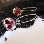 boucles-dentelle-acier-argent-cerise-belladone