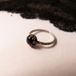 bague-laiton argenté-onyx-belladone
