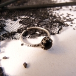 bague-laiton argenté-onyx-belladone
