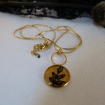 collier-or fin-dentelle noire-belladone
