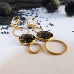 boucles-doré-dentelle-belladone