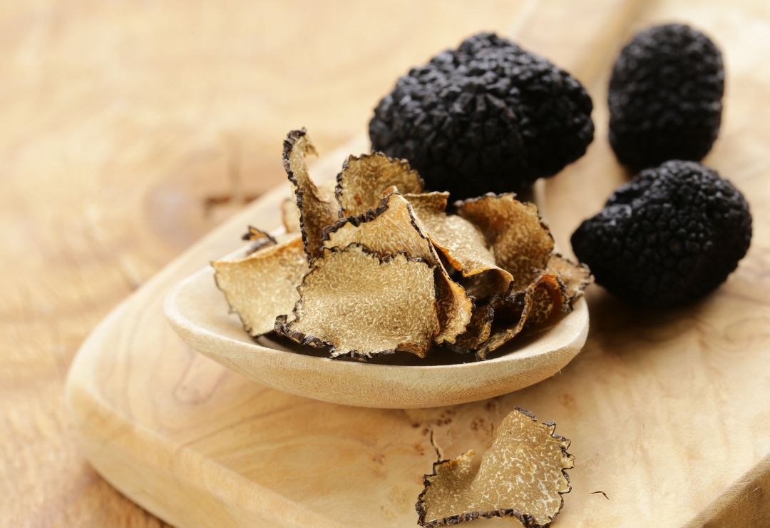 Découvrez les accords divins de la truffe noire et du vin : un mariage gustatif à ne pas manquer !