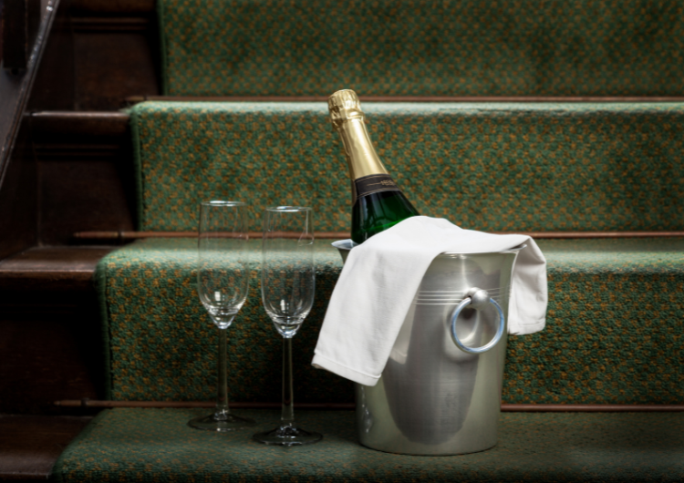 Photographie de l’élaboration et de la dégustation du champagne