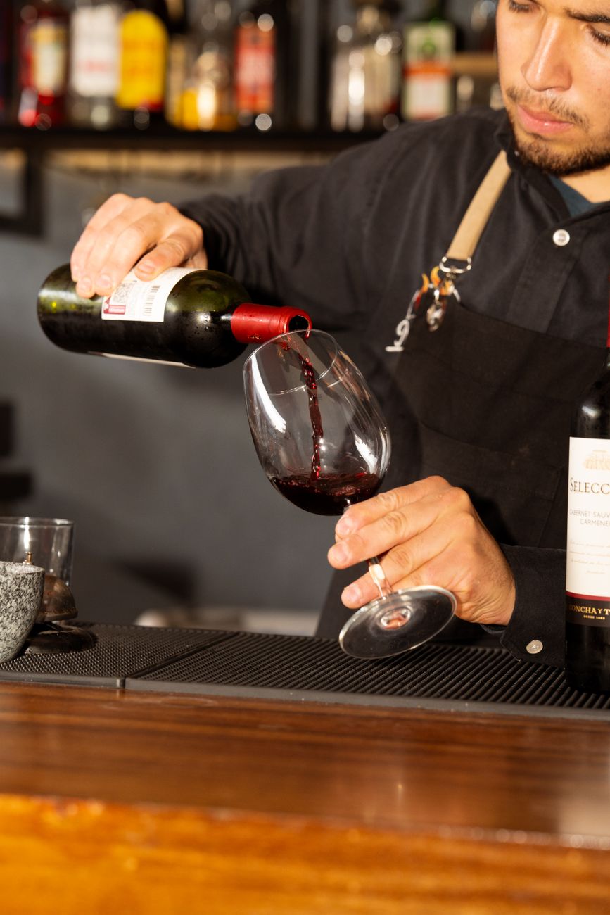 Service du vin rouge