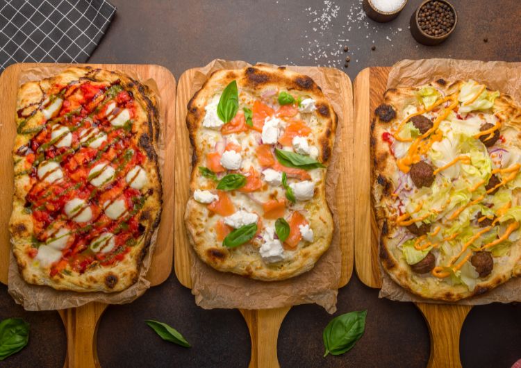La pinsa et ses garnitures, au cœur de la cuisine italienne