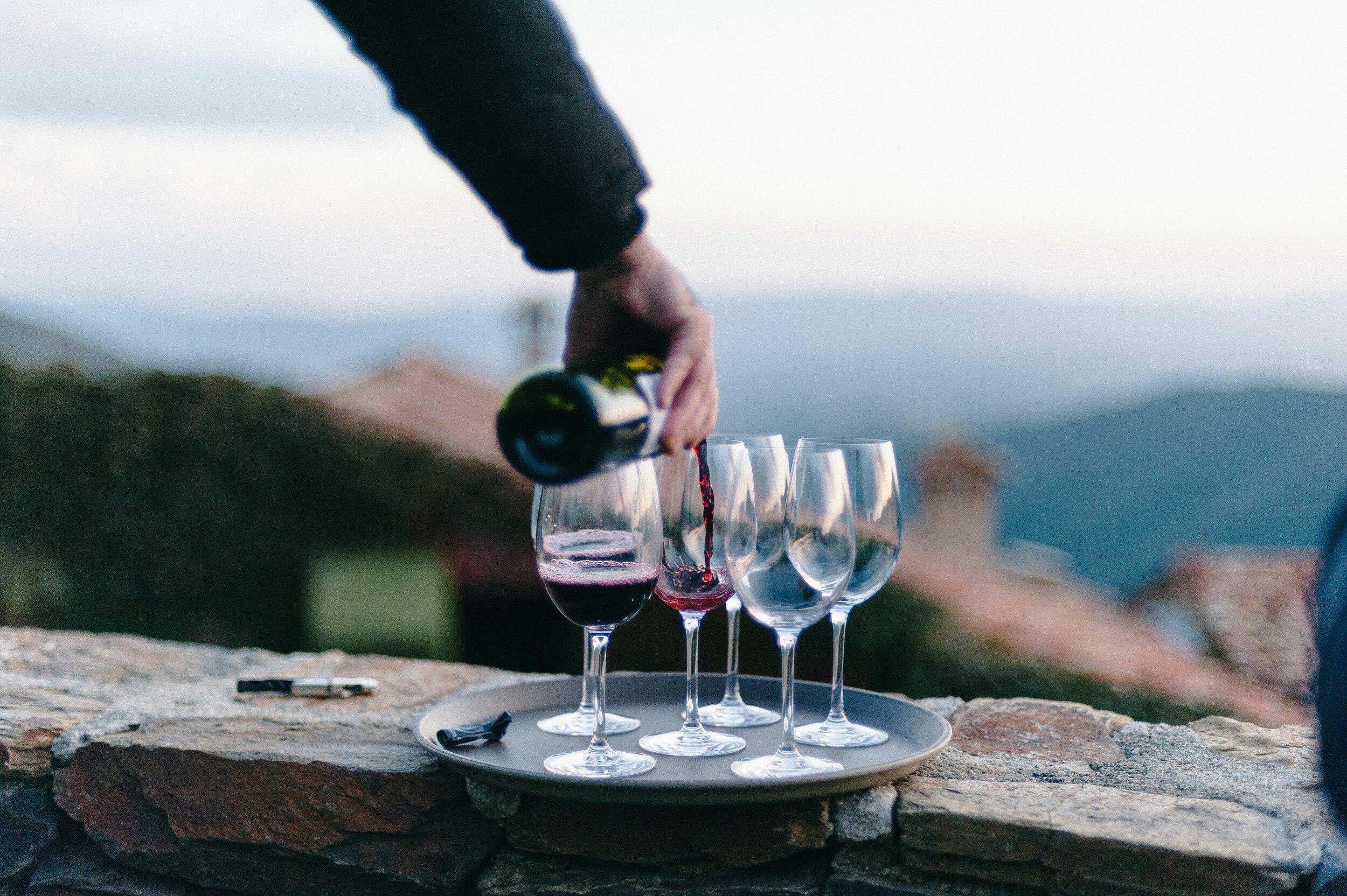 Le bon niveau facilite l’observation et l’aération du vin.