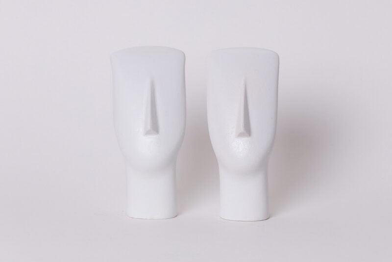 salt-and-pepper-white-front-800x534