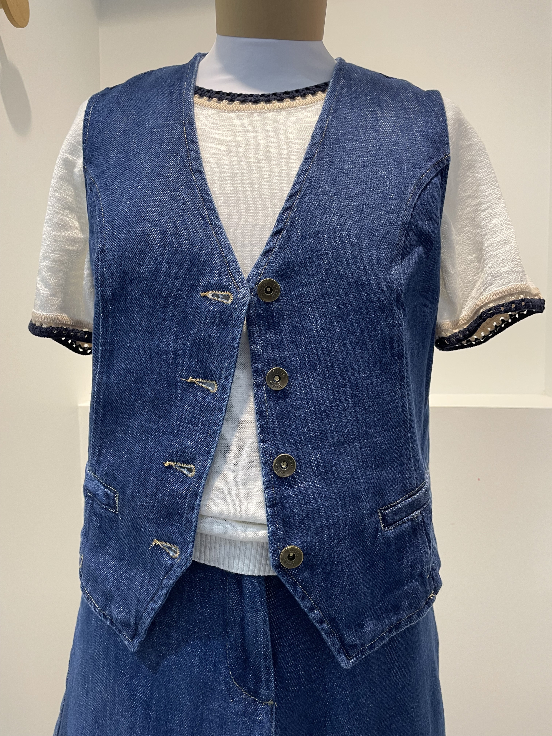PETIT GILET PAKO 2