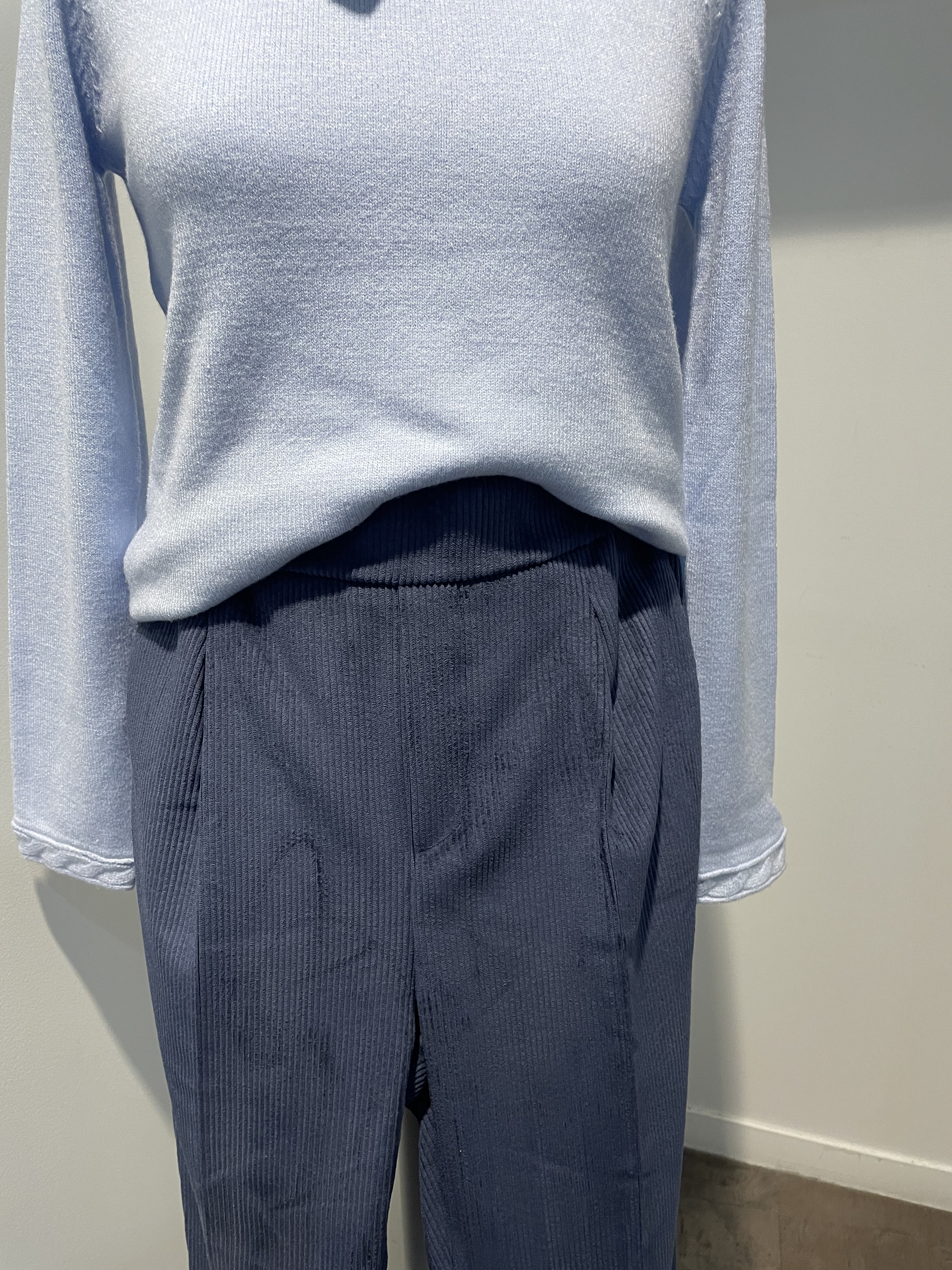 PANTALON VELOURS BLEU 2