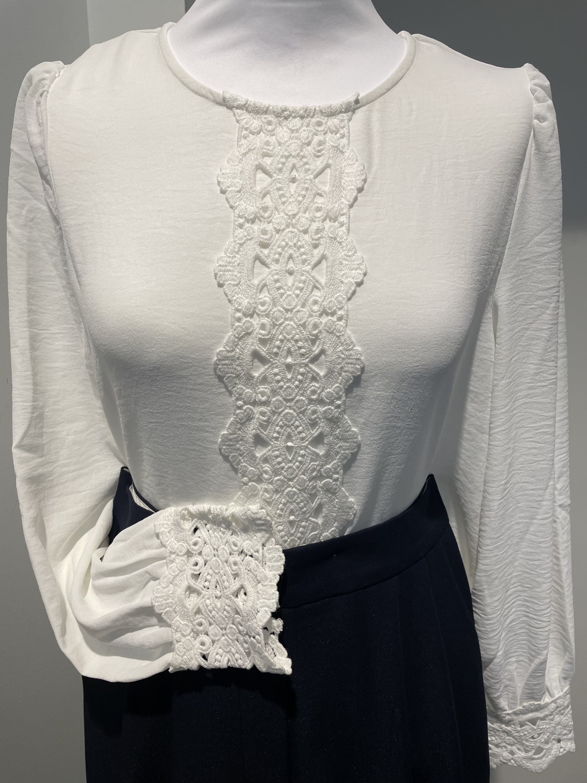 BLOUSE BLANCHE 2