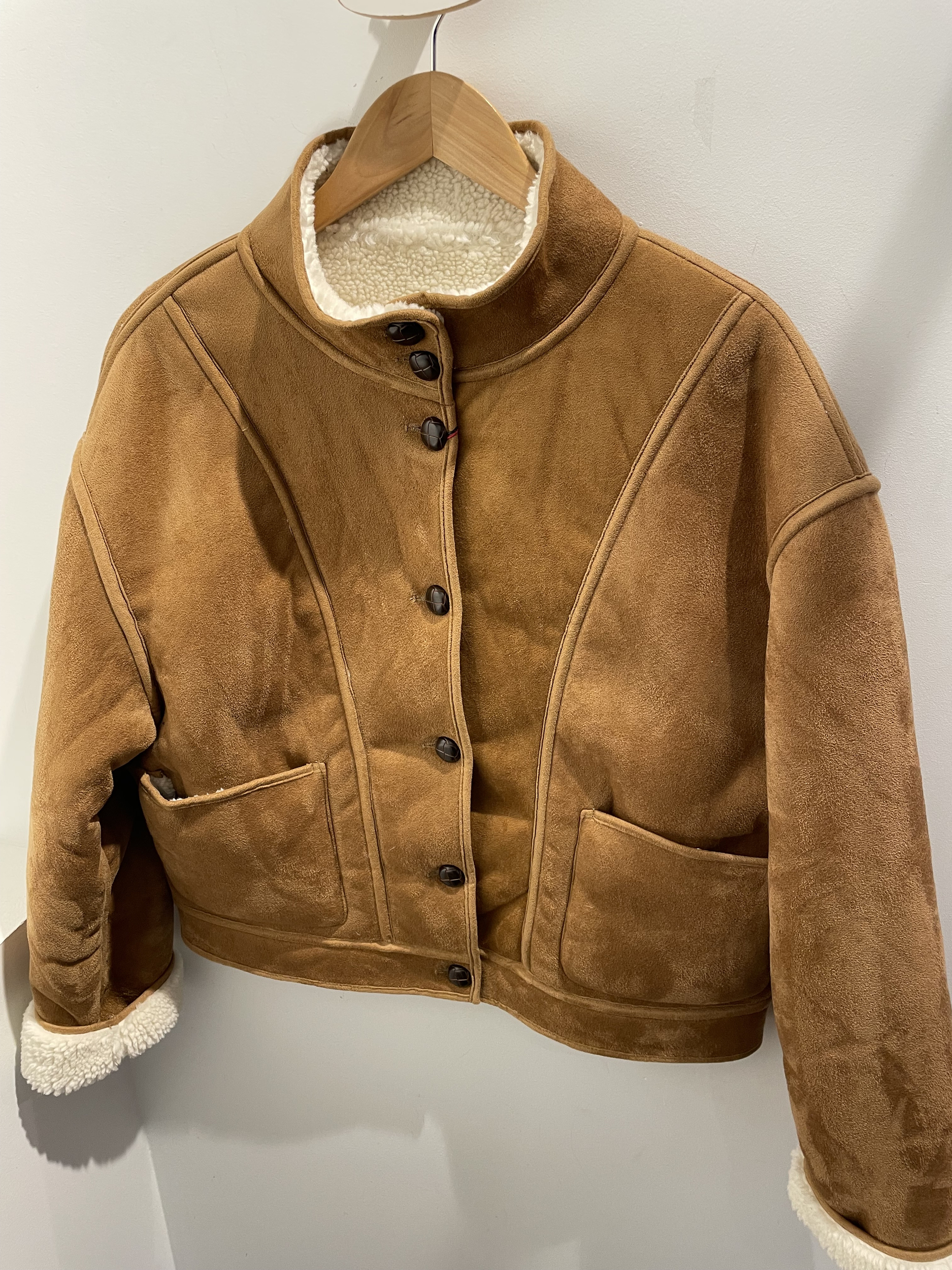 MANTEAU EN PEAU 2